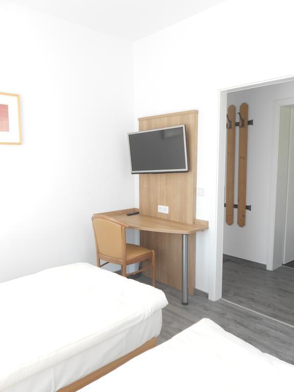 Apartment-Pension Schwalbennest Herzogenaurach Szoba fotó